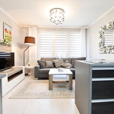 Apartament Dworcowa Apartment Kolobrzeg Bagian luar foto